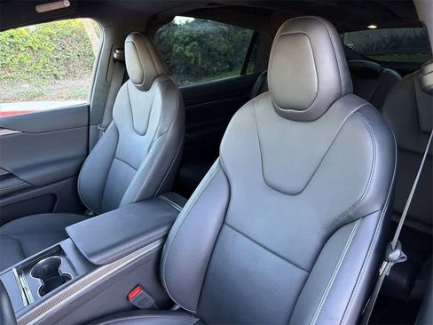 Used 2022 Tesla Model X Plaid image 28