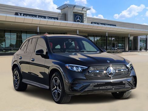 Certified 2025 Mercedes-Benz GLC 300 image 2