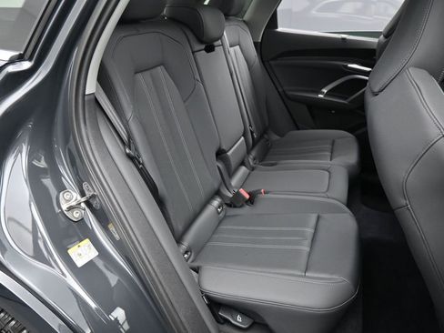 Used 2025 Audi Q5 Premium Plus w/ Premium Plus AWD/4WD image 30