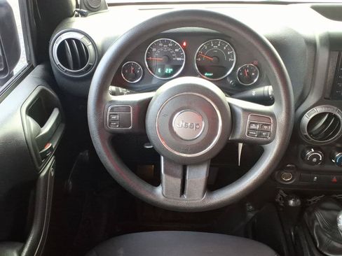 Used 2013 Jeep Wrangler Unlimited Sport AWD/4WD image 6