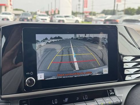 Used 2025 Toyota Camry LE w/ Convenience Package FWD image 17