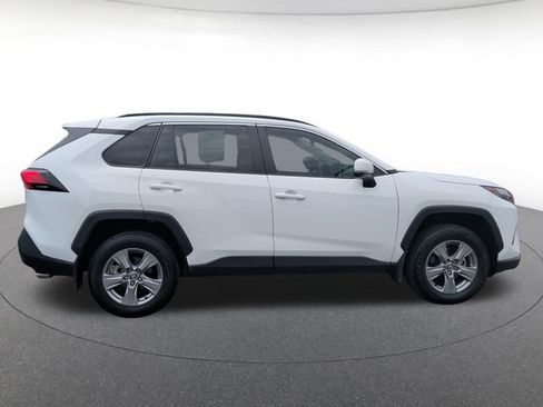 Used 2024 Toyota RAV4 XLE w/ Convenience Package FWD image 7