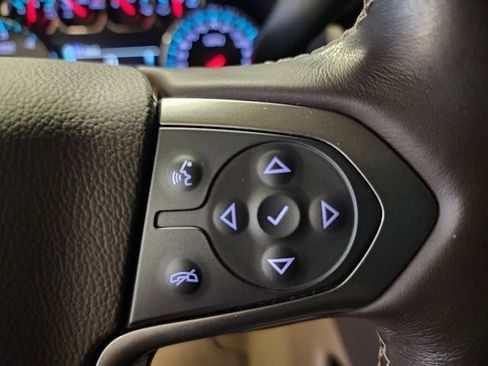 Used 2019 Chevrolet Suburban LS image 23