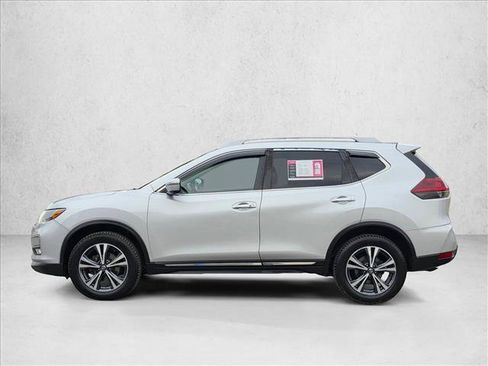 Used 2018 Nissan Rogue SL AWD/4WD image 2