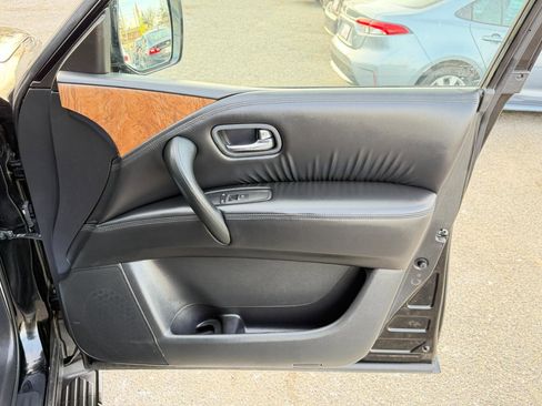 Used 2021 Nissan Armada SL w/ Captain's Chairs Package image 52