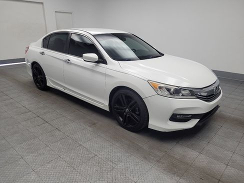 Used 2016 Honda Accord Sport image 13