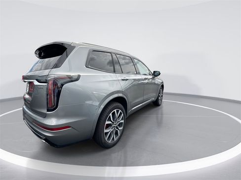 Used 2024 Cadillac XT6 Sport image 8