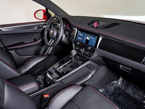 Certified 2022 Porsche Macan GTS image 14