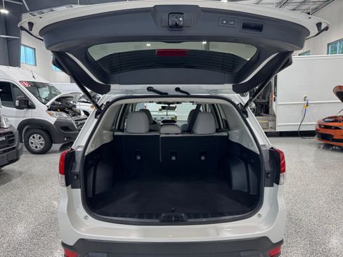 Used 2024 Subaru Forester Premium AWD/4WD image 9