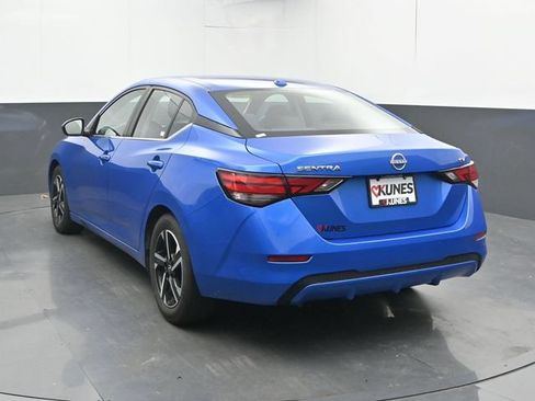 Used 2024 Nissan Sentra SV FWD image 11