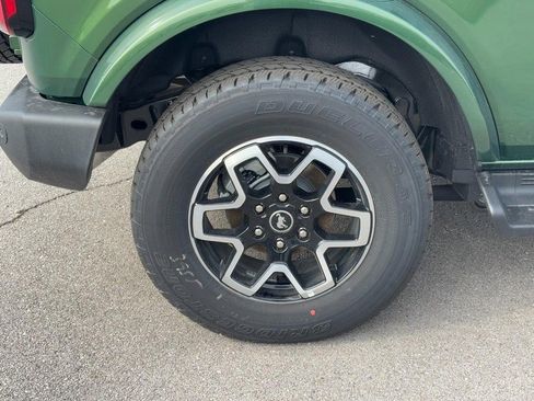 New 2025 Ford Bronco Outer Banks image 4