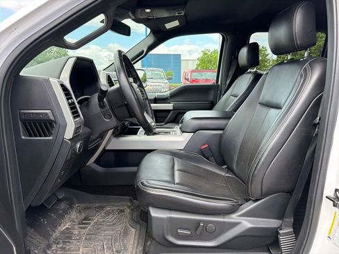 Used 2019 Ford F150 Lariat w/ Equipment Group 502A Luxury AWD/4WD image 21