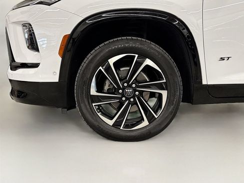 Used 2025 Buick Enclave Sport Touring w/ Super Cruise Package FWD image 28