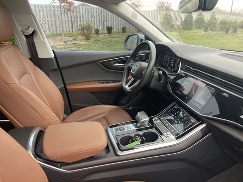Used 2022 Audi Q8 Premium Plus image 41