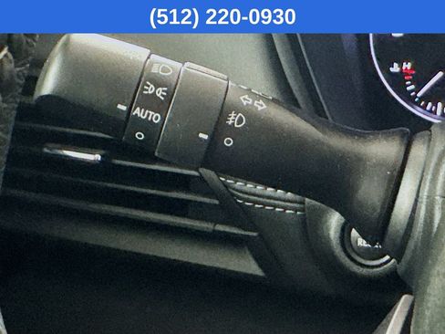 Used 2025 Subaru Outback Premium AWD/4WD image 13