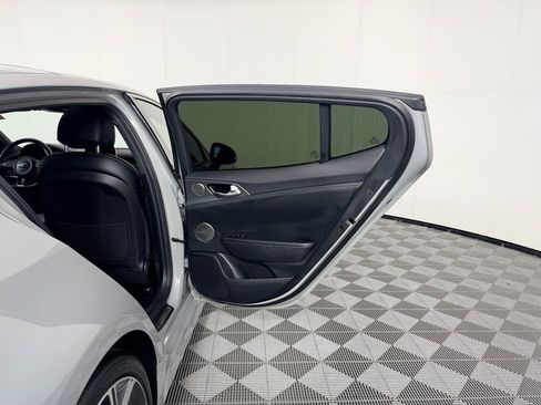 Used 2021 Kia Stinger GT2 image 27