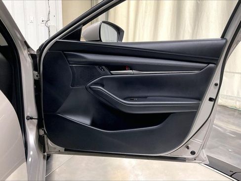 Used 2025 MAZDA MAZDA3 s FWD image 24