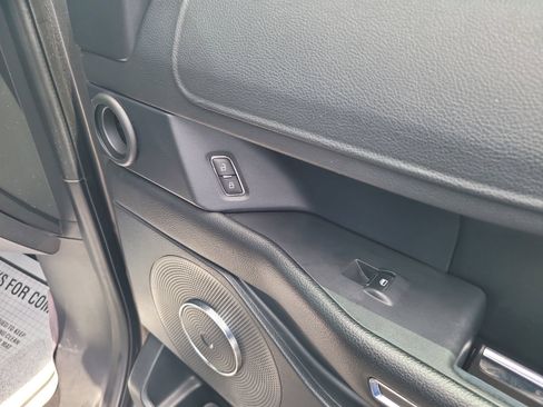 Used 2020 Ford Expedition XLT w/ Equipment Group 201A RWD image 30