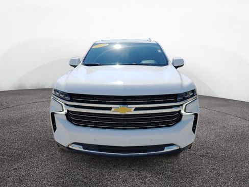 Used 2024 Chevrolet Suburban LT w/ Luxury Package image 2