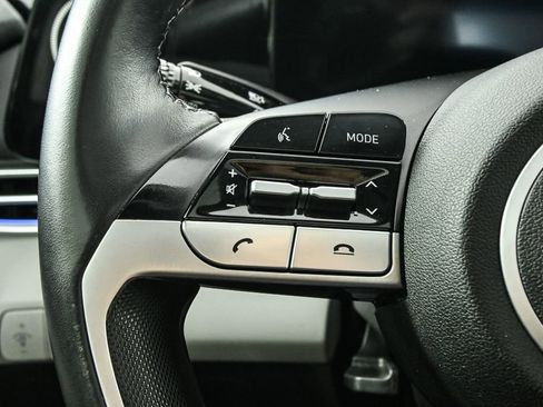 Used 2021 Hyundai Elantra Limited image 14