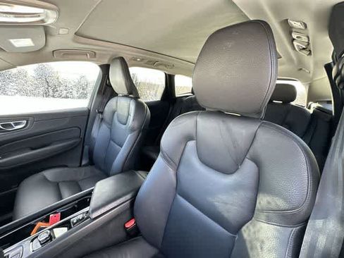 Used 2023 Volvo XC60 B5 Plus w/ Climate Package AWD/4WD image 15