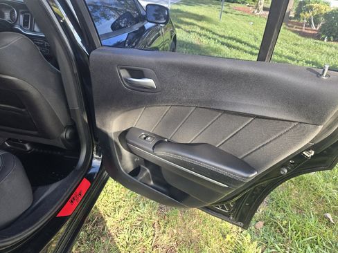 Used 2016 Dodge Charger R/T image 21