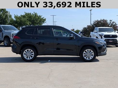 Used 2024 Toyota Corolla Cross LE FWD image 4