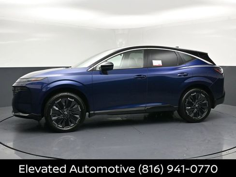 Certified 2025 Nissan Murano Platinum w/ Cargo Package AWD/4WD image 2