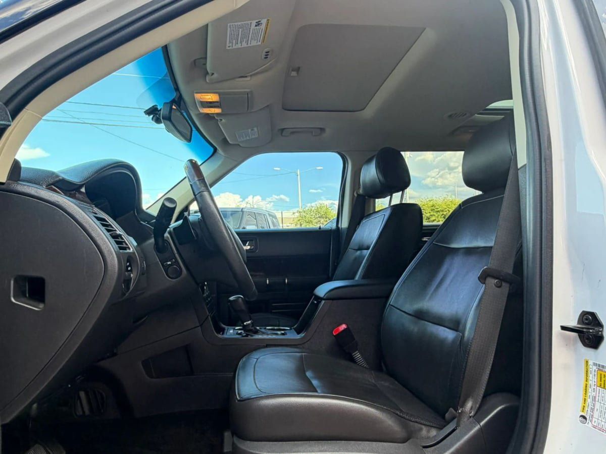 Used 2018 Ford Flex Limited w/ Equipment Group 303A AWD/4WD image 42