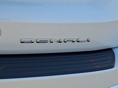 Used 2024 GMC Yukon XL Denali w/ Denali Reserve Package AWD/4WD image 29