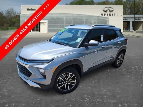 Used 2025 Chevrolet TrailBlazer LT AWD/4WD image 1