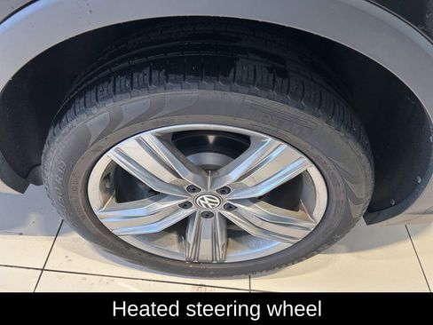 Used 2020 Volkswagen Tiguan SEL image 21