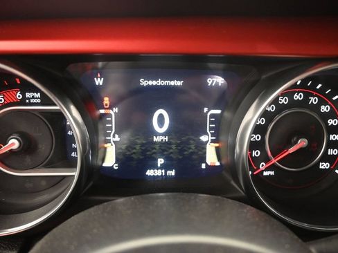 Used 2022 Jeep Gladiator Rubicon w/ LED Lighting Group AWD/4WD image 27