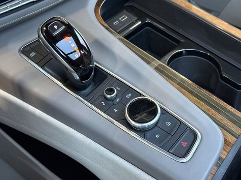 Used 2021 Cadillac Escalade Sport Platinum image 25