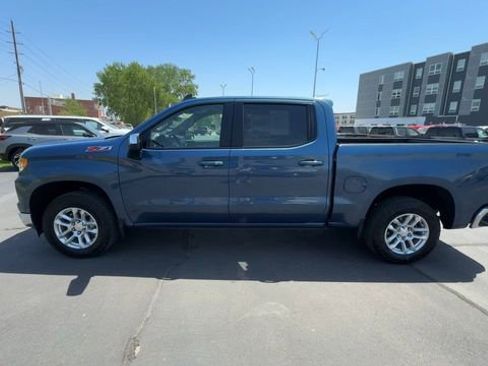 Used 2024 Chevrolet Silverado 1500 LT AWD/4WD image 5