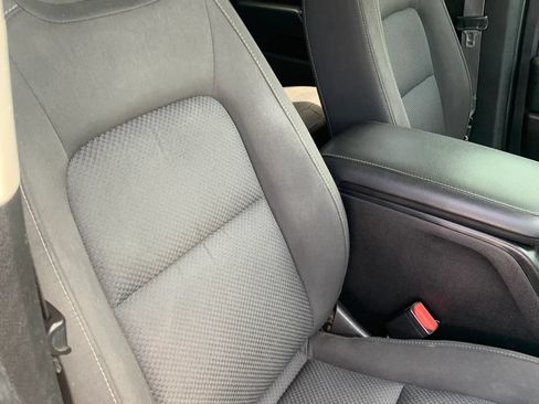 Used 2020 Chevrolet Colorado LT RWD image 12