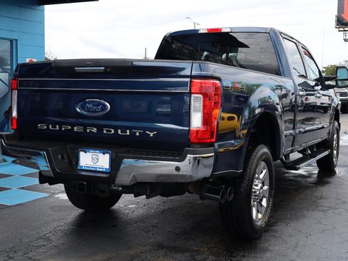 Used 2018 Ford F250 Lariat w/ Chrome Package image 4