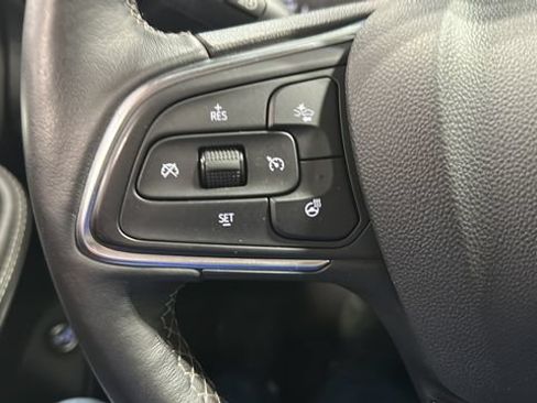Used 2022 Buick Encore GX Essence w/ Advanced Technology Package FWD image 13