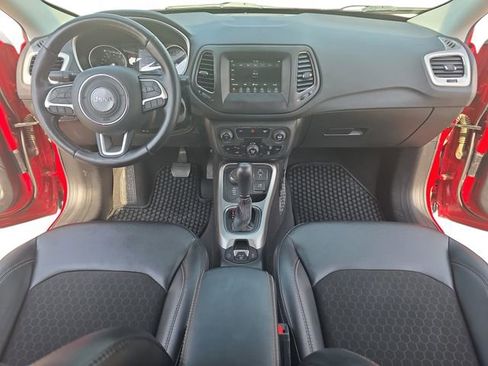 Used 2020 Jeep Compass Latitude w/ Cold Weather Group image 9