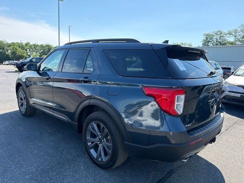 Used 2024 Ford Explorer XLT w/ Equipment Group 202A AWD/4WD image 4