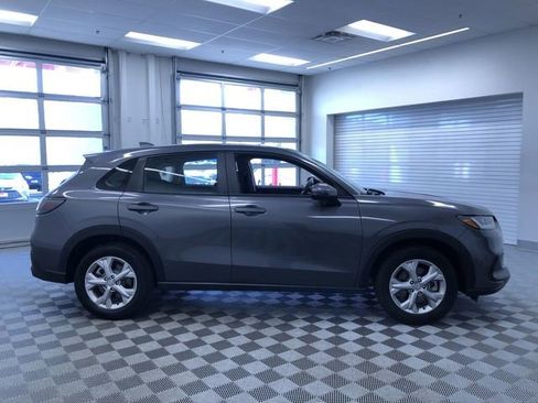 Used 2025 Honda HR-V LX image 35