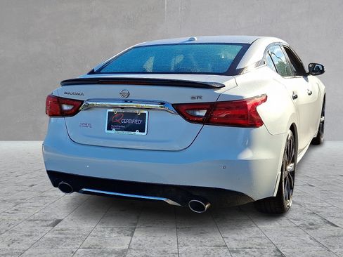 Used 2017 Nissan Maxima SR w/ Midnight Edition image 10