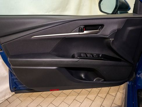 Used 2025 Toyota Camry LE image 11