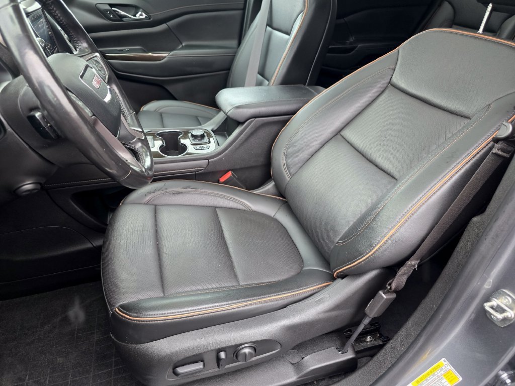 Used 2021 GMC Acadia AT4 w/ Technology Package AWD/4WD image 23