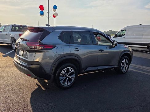 Used 2021 Nissan Rogue SV w/ Premium Package FWD image 12