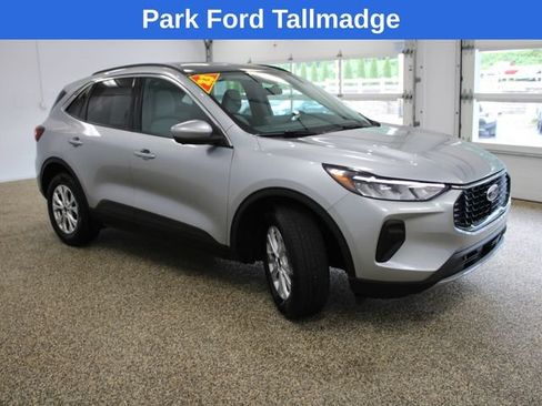 Used 2023 Ford Escape Active w/ Tech Pack #2 AWD/4WD image 7
