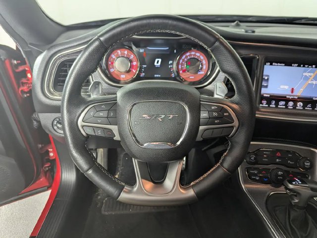 Used 2016 Dodge Challenger SRT Hellcat RWD image 16