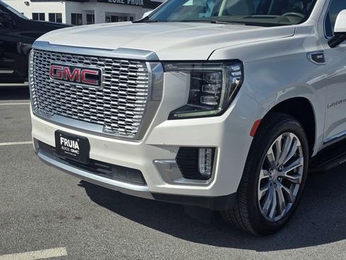 Used 2022 GMC Yukon XL Denali image 10