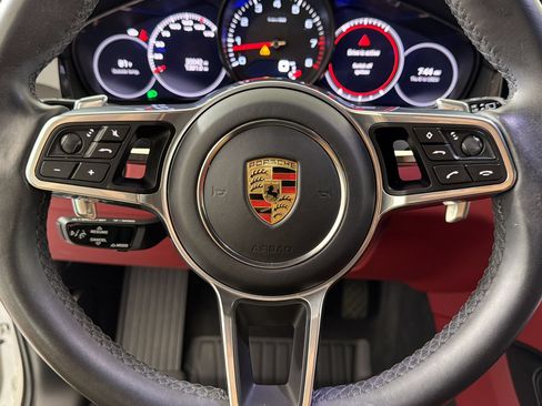 Certified 2023 Porsche Cayenne AWD/4WD image 13