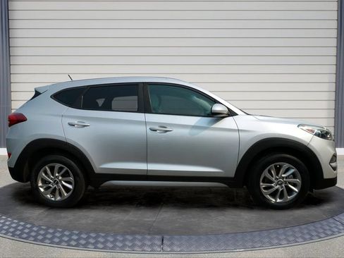 Used 2017 Hyundai Tucson SE w/ SE Popular Package 02 AWD/4WD image 8